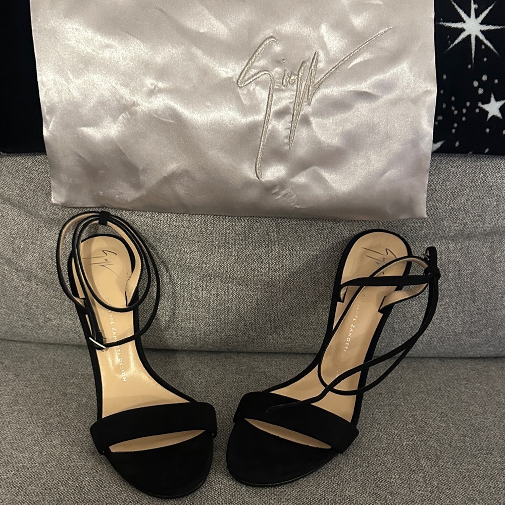 Giuseppe Zanotti Elegant Black Heels